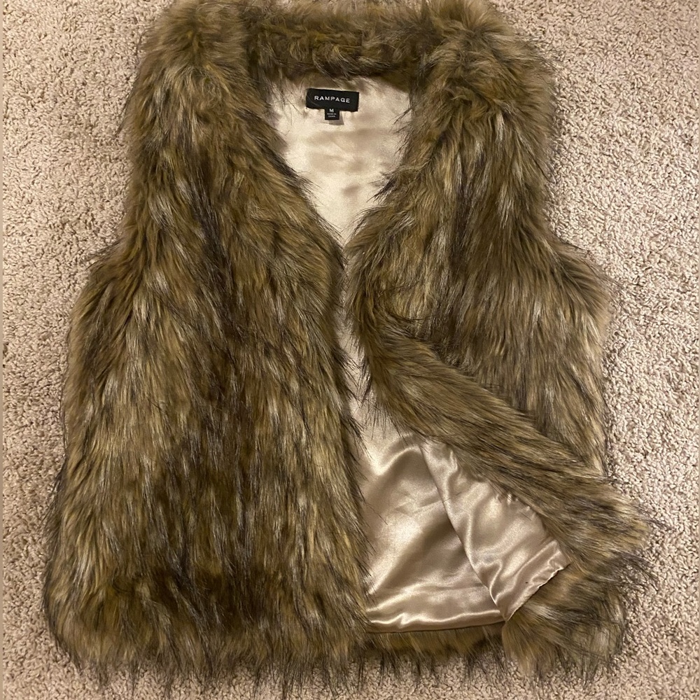 Rampage Faux Fur Vest Size M
